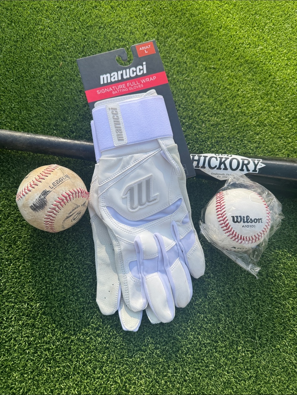 Marucci White/Silver Signature Full Wrap Batting Gloves - Adult